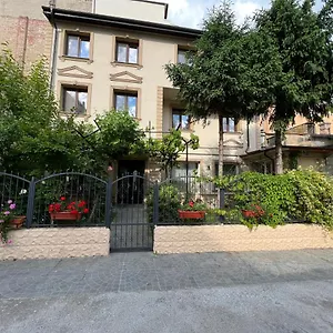  מלון Boutique Cathedral Plaza Residences For Rent Downtown רומניה