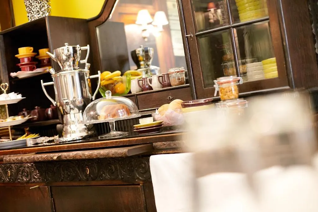 Saint SHERMIN bed breakfast&champagne Vienne 4*,  Autriche
