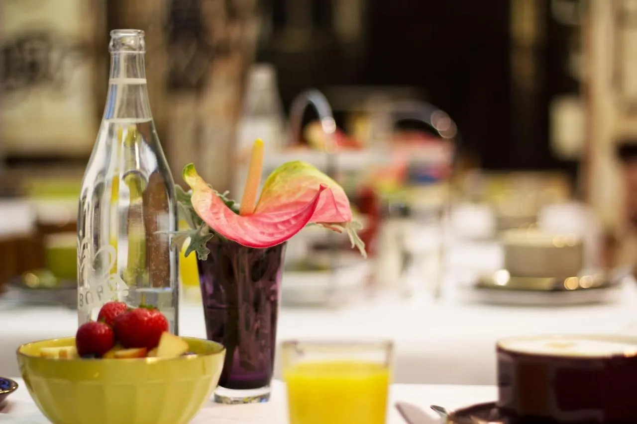 Saint SHERMIN bed breakfast&champagne Vienne Hotel